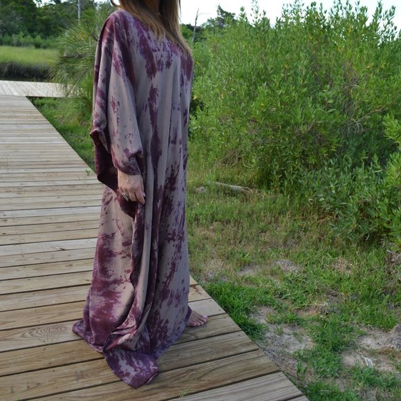 ******* SOLD **********  NEW Silk Caftan - Picture 5 of 16